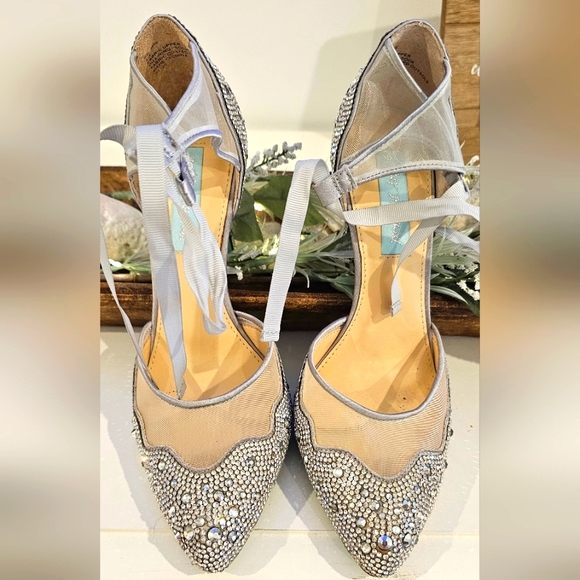 Betsey Johnson Shoes - BETSEY JOHNSON SILVER crystal studded Heels 🩵